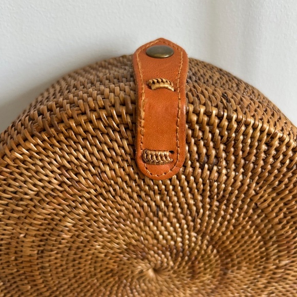 Round Rattan Crossbody Bag, woven shoulder bag Boho style - Picture 6 of 8